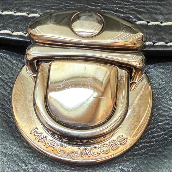 Marc Jacobs Black Leather Shoulder Bag - Picture 15 of 15